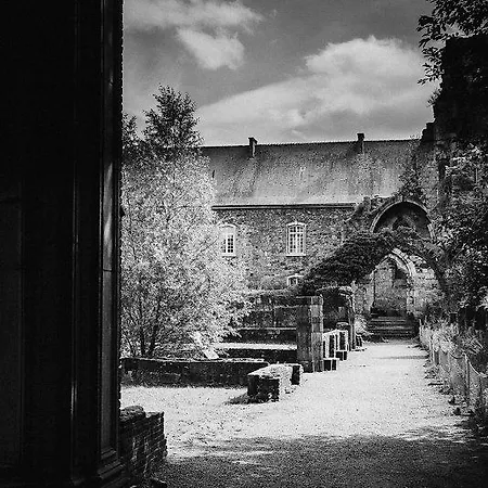 De L'abbaye Panzió Thuin