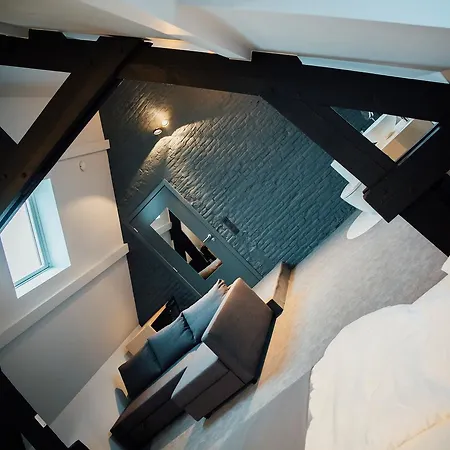 De L'abbaye Bed & Breakfast 3*